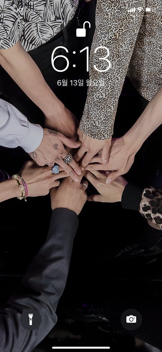 html5semantic's tweet photo. 걱정과 걱정의 마음이 앞서지만
잘 지내고 새로운 경험을 얻을 수 있는 기회라고 믿고
또 믿어 봅니다. 
생경한 세계에서도 잘 지내길 바래요.
남준님 말대로 
"각자의 삶을 각자의 장소에서 
열심히 살아내다가
돌아오면 활짝 웃으며"
열심히 공부하고 열심히 일하며
기다립니다 
보라합니다 🫶💜 https://t.co/ODPzTcKbeJ