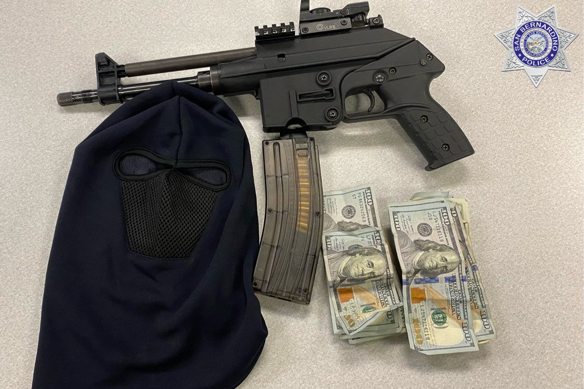 SanBernardinoPD's tweet photo. GOOD OBSERVATION 👀
@SBPD_CHIEF
#NotinOurCity #SBPD #SanBernardinoPD #SBCity #GettingAfterlt https://t.co/jt3js9w0j0