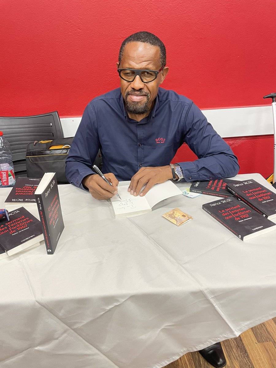 ErrolNuissier's tweet image. Échanges autour du #serment des femmes aux fantômes de 1967#de Patrice Tacita.Son  roman polyphonique permet d’aborder, à partir de la belle et douloureuse histoire d’amour de Jacqueline, veuve de Kiki, les événements tragiques de mai 1967, en leur donnant une portée universelle.