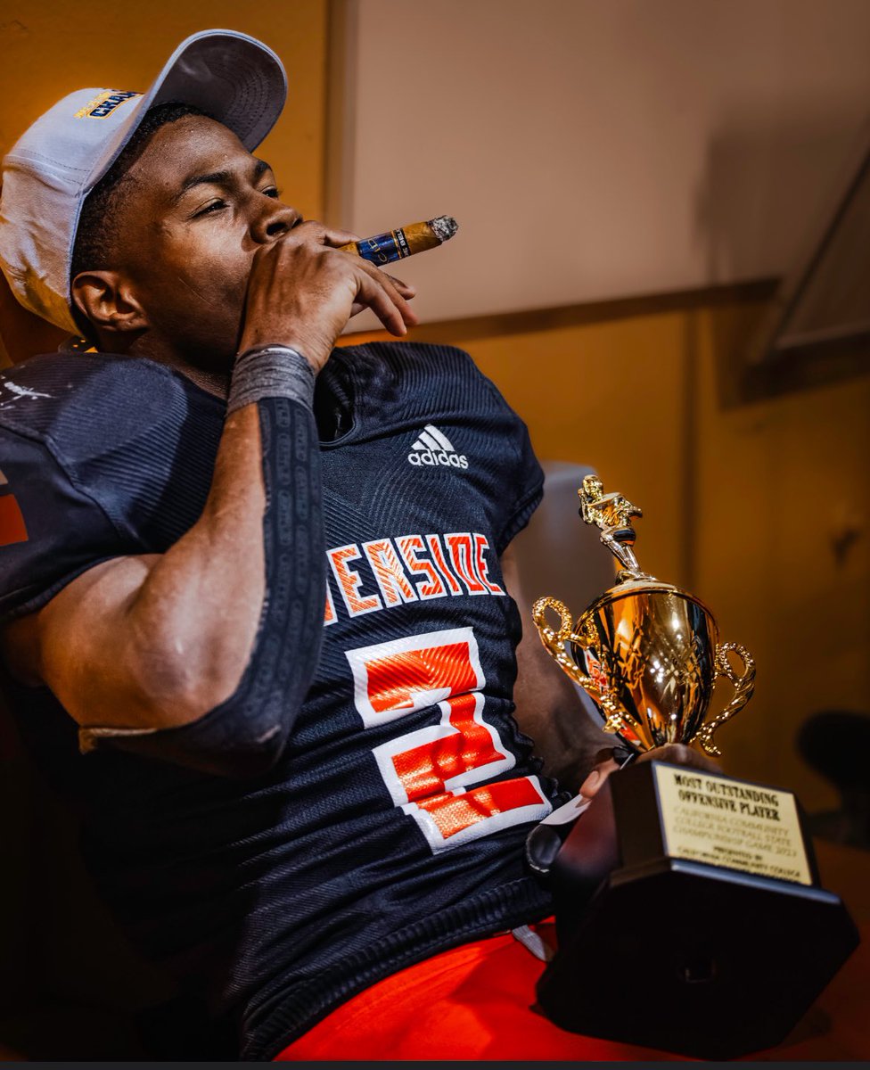 Bryce Strong (@bryce2strong) on Twitter photo State champ🥇
Lots of hard work and discipline from this team, I love my my squad <a href="/RCCTigerFB/">RCC Football</a> <a href="/CoachPaychek/">Eduardo Pacheco</a>
#totersgontote State champ🥇
Lots of hard work and discipline from this team, I love my my squad <a href="/RCCTigerFB/">RCC Football</a> <a href="/CoachPaychek/">Eduardo Pacheco</a>
#totersgontote