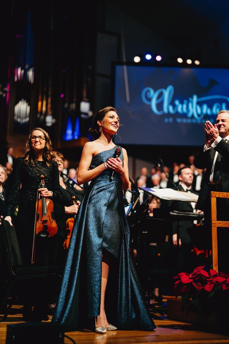 Sending gratitude to the entire team at @wooddalechurch for your generous hospitality and hosting of @LauraOsnes. Over four sold out shows, you created a magical experience with such a gracious and gifted orchestra, choir, and dancers. Such a gift! 📸 @wooddalechurch