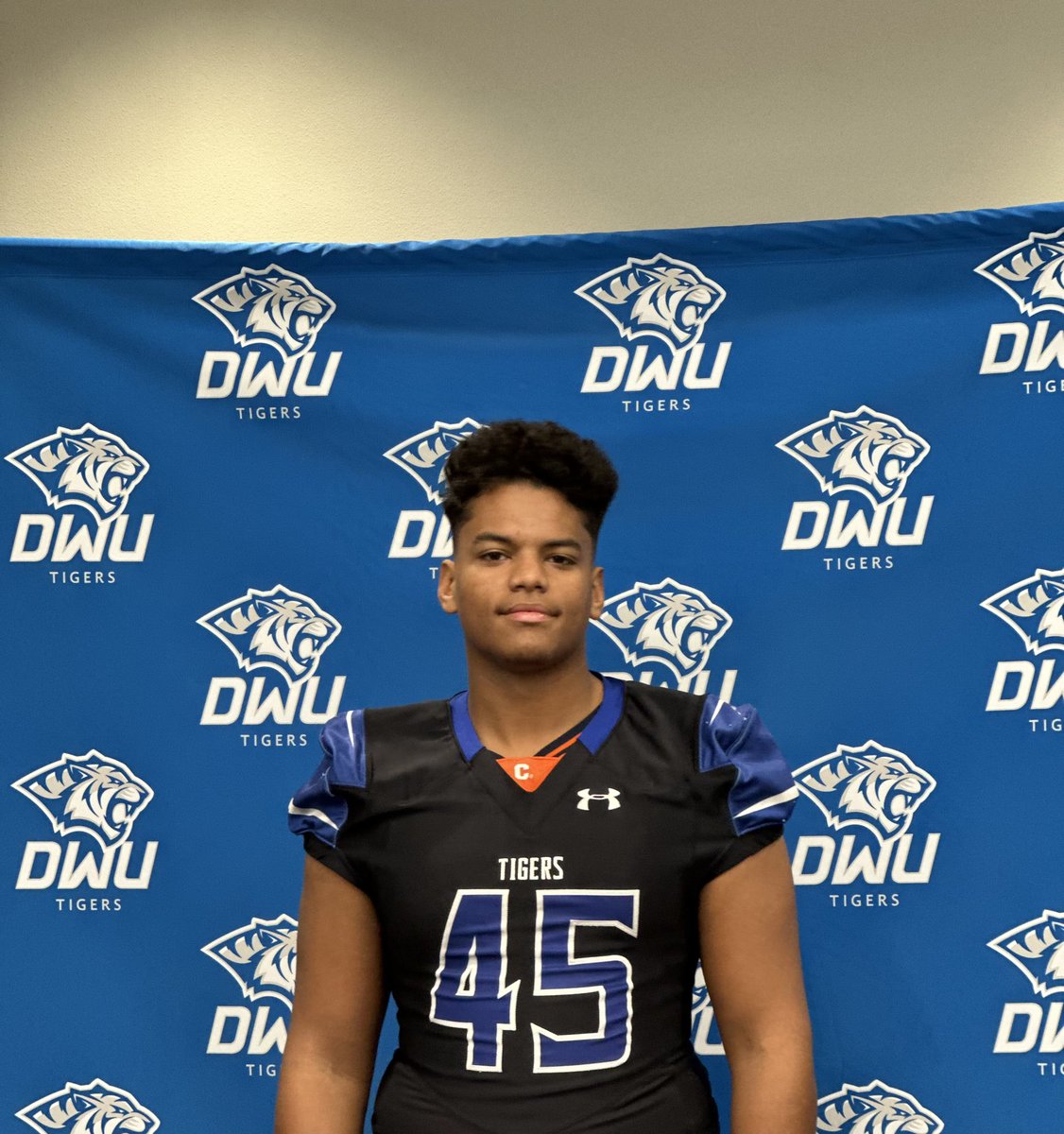 Jamal Jaber (@jamaljaberfb) on Twitter photo Had a great visit at <a href="/dwtigerfootball/">DWU Football</a> very nice campus and cool coaches <a href="/CoachMasonFrost/">Mason Frost</a> <a href="/ThielCoach/">Thiel</a> <a href="/CoachCalW/">Cal Williams</a> Had a great visit at <a href="/dwtigerfootball/">DWU Football</a> very nice campus and cool coaches <a href="/CoachMasonFrost/">Mason Frost</a> <a href="/ThielCoach/">Thiel</a> <a href="/CoachCalW/">Cal Williams</a>