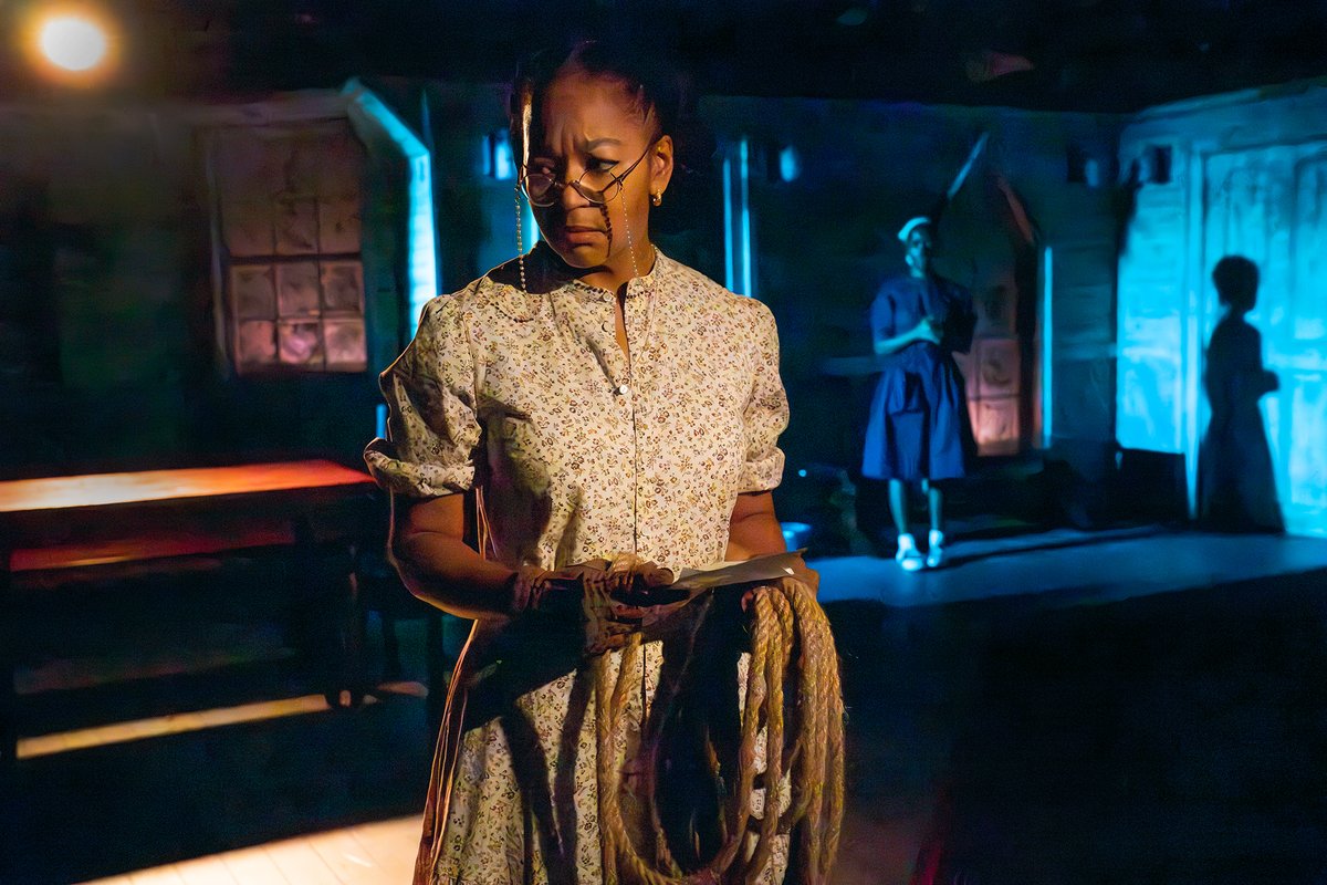 roundaboutnyc's tweet photo. What's scarier than COVENANT? The fact that it's almost over. You have one week left to score standby tickets to this sold-out thriller 😈 Learn more: https://t.co/lt4ABIAvqh 

#CovenantPlay
📸: Joan Marcus https://t.co/mLIUqIT6t5