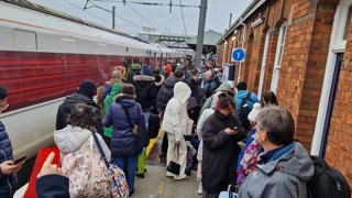 Severe disruption for travellers including <a href="/NUFC/">Newcastle United</a> fans, with <a href="/LNER/">London North Eastern Railway</a> services from London->Edinburgh all cancelled tonight. It follows overhead line damage on ECML yesterday. Tickets valid Mon/Tues. 
Image: Brian Ging.
<a href="/BBCNEandCumbria/">BBC North East</a>