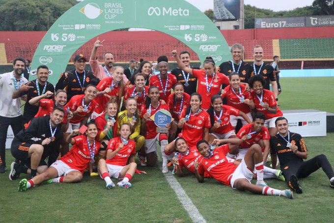 Brasileirão Feminino Neoenergia on X: O ano de 2022 será de significativas  mudanças para o futebol feminino brasileiro. Confira detalhes das três  divisões do Campeonato Brasileiro do ano que vem. #BrasileiraoFeminino 🇧🇷