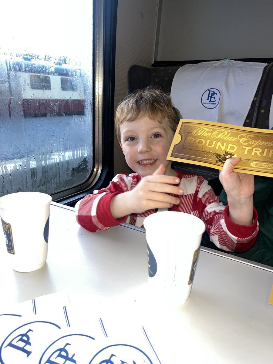 Chloe Barton tweet media