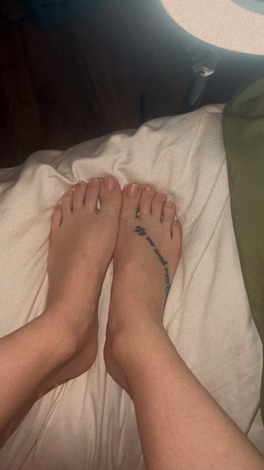 #feetcontent #footcontent #feet_pic  I&rsquo;m available 🧡👣 https://t.co/BE2ttw8kkg<a href="/tag/feetcontent"class="tags">#feetcontent</a><a href="/tag/footcontent"class="tags">#footcontent</a><a href="/tag/feet_pic"class="tags">#feet_pic</a>