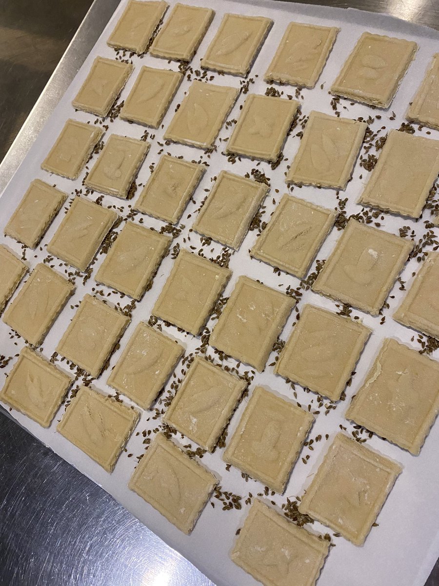 Trying my hand at traditional German Springerle cookies as a special Christmas surprise for my grandfather this year…whew these precious little things are certainly a labor of love 🥹