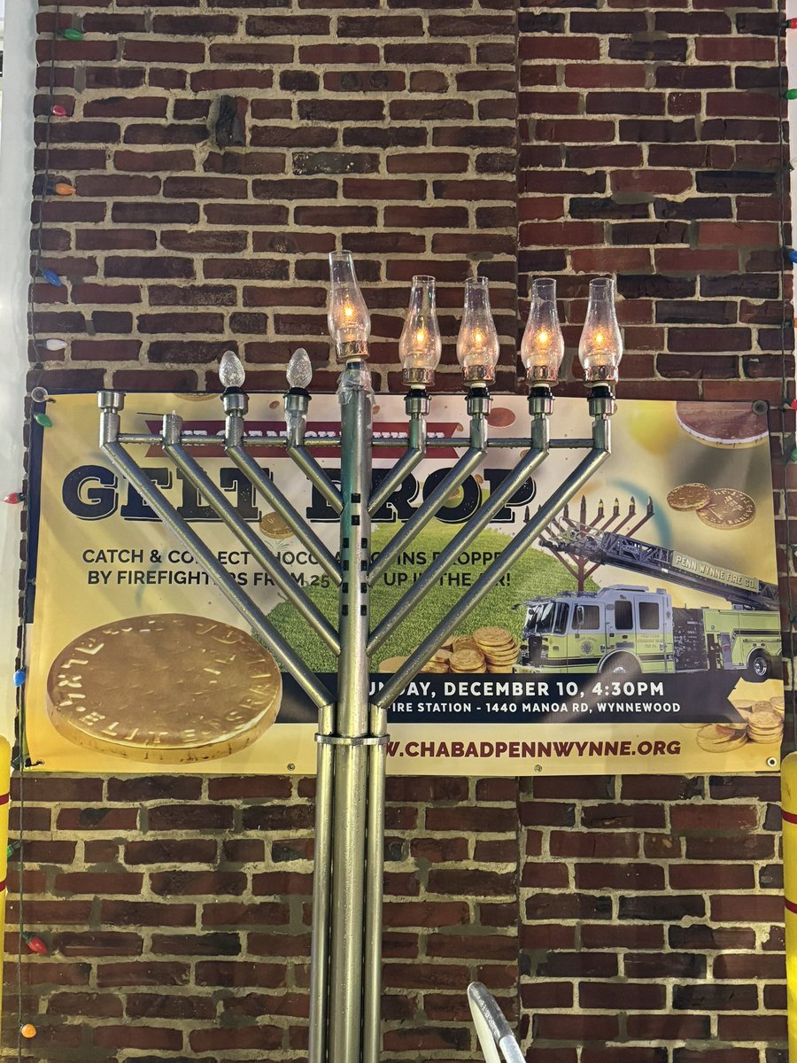 Sharing the light on this 4th night of Chanukah. <a href="/ChabadofPennWyn/">Chabad of Penn Wynne</a>