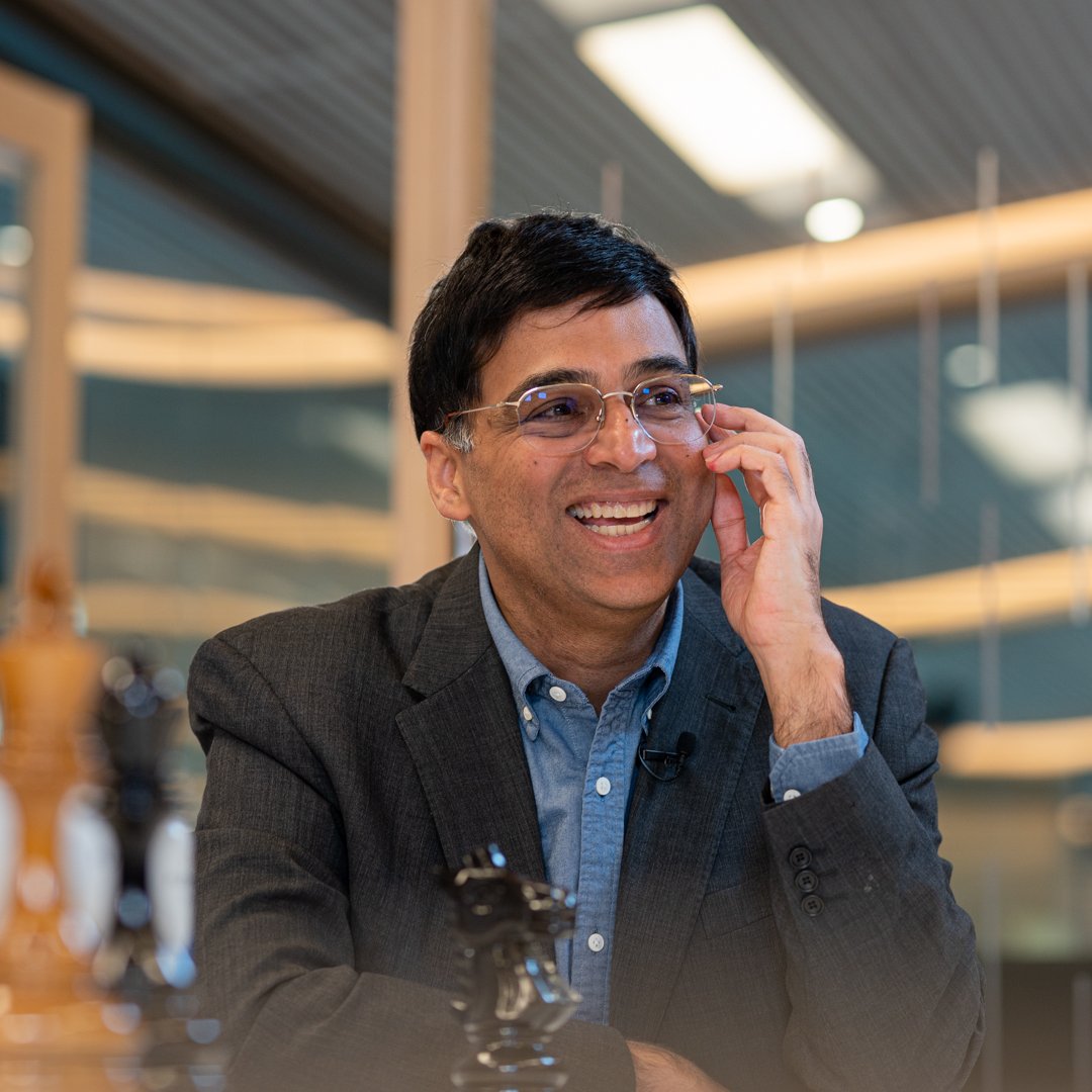Happy birthday to five-time world champion, one of the greatest chess players ever and an inspiration to millions, <a href="/vishy64theking/">Viswanathan Anand</a> 🏆🎂