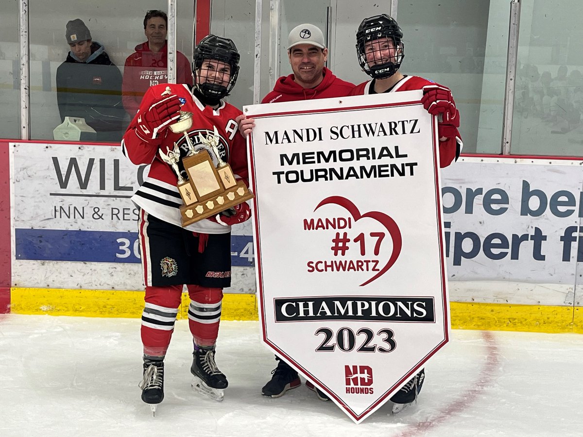 The Chiefs win it by shoot out! Congratulations to the Red Deer Chiefs 3-2 victory over the Edmonton Jr. Oilers. It was an end to end battle with both teams playing their hearts out with the final goal by Chiefs #7 (D) Jaecia Joyce. #MS17 #mandischwartzmemorialtournament