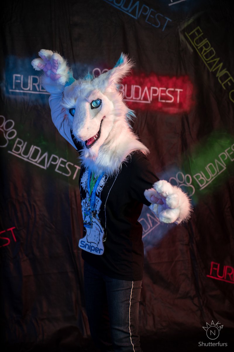 Makron_mander's tweet photo. Furdance Budapest 2023 photo background 2
🐾fursuiters: soon
📷:@Makron_mander 
#furdance #fursuit #fursuit_photo https://t.co/8ii5m1MQ5b