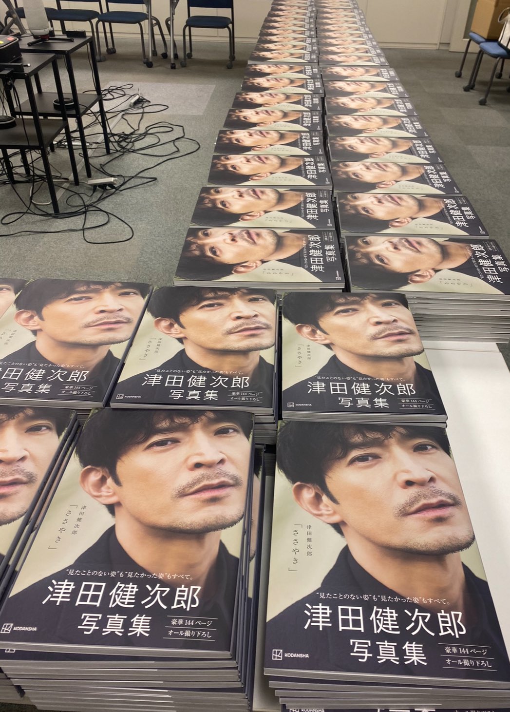 公式】津田健次郎写真集「ささやき」 on X: 公式】津田健次郎写真集「ささやき」 on X: