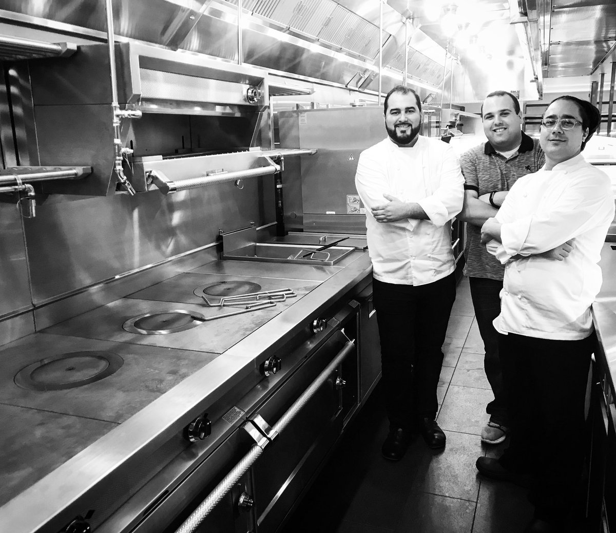 Support your local restaurants, chefs, and business owners, especially during this holiday season.  Let’s do this!! 💪 #HestanChef #goals