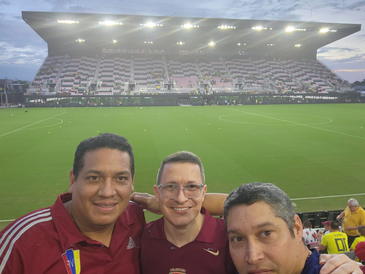 halbertcova's tweet image. 