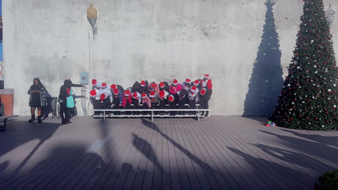 MES ROARing Lions Choir at the Selma City Tree Lighting Event ❤️🎄