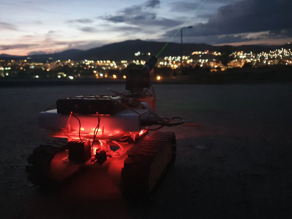 Ricardo's first night mission: testing the range of its 5km laser against the city lights. A little bot, exploring a big world. 🌃🤖✨ #RobotAdventures #NightTesting #RaspberryPi #LaserTech #3DPrinting #Robotics #TechInnovation #STEM #DIYElectronics #MakeRobots #Make