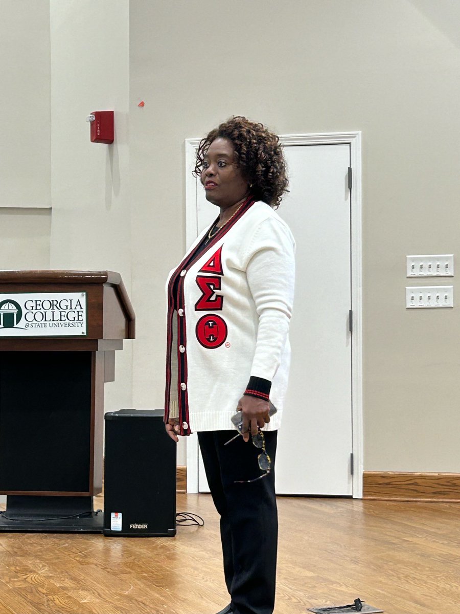 macdstalumnae's tweet image. In Session #4 of the Delta Academy &amp;amp; GEMS program on December 9th, participants acknowledged their civic responsibility to their affiliated communities. #CivicResponsibility #DeltaAcademy #DeltaGEMS