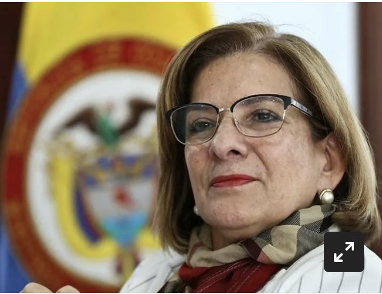 leaote's tweet photo. Escandaloso 🚨🚨🚨La @PGN_COL de Margarita Cabello es una vergüenza, dio vía libre al alcalde electo de Tocancipá inhabilitado disciplinariamente en segunda instancia por esa corporación, para que asuma el cargo desde el 1 de enero el mandato https://t.co/OJGJaMr6Gg