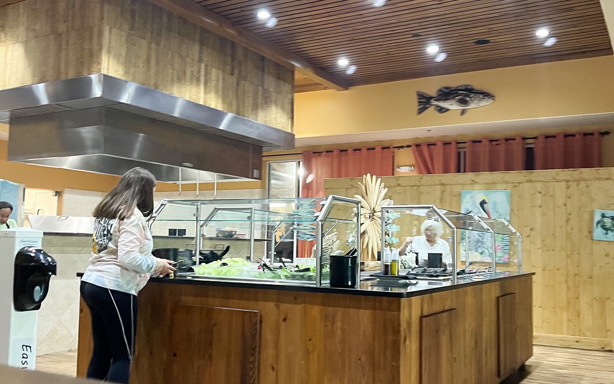 #gtsonthebay is a must stop for dinner while in <a href="/VisitALBeaches/">Visit Alabama Beaches</a> ! Their fish seafood selection and huge salad bar are ready to stave off any appetite! Make sure to check out the back deck as well! 

#VisitALBeaches #ALBeachBlogger #alabamatravel #alabamabeaches #alabamatravel