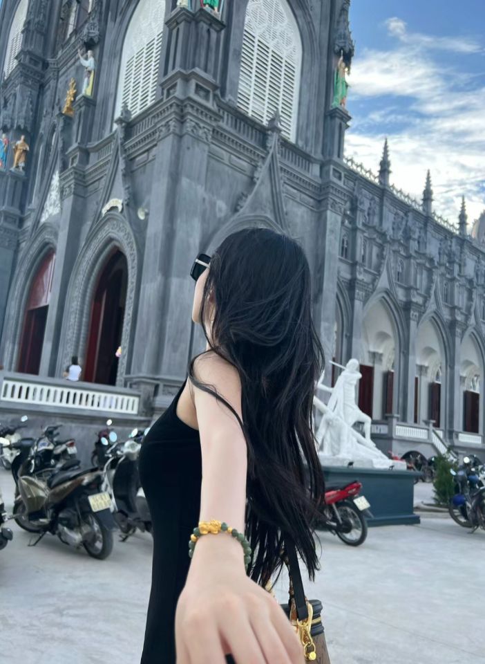 japonism monometallist hamous amphicar
Tôi là một cô nàng yêu thích những bữa tiệc đêm, muốn tìm một người bạn nam đặc biệt để cùng nhau vui chơi và tận hưởng những tháng năm thanh xuân.