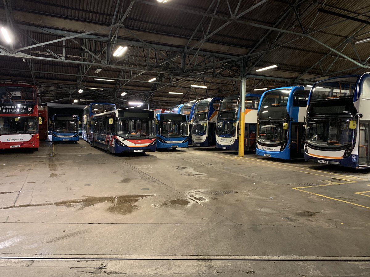 KK77470's tweet image. Early start at #Thanet depot this morning; the exec team cooking breakfast for everyone to set them up for the day