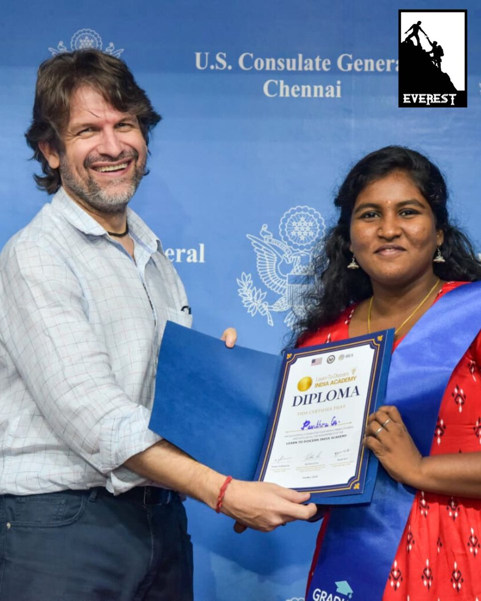 I never thought I would step into @USAndIndia in Chennai. Guess what? Now, I have a membership card to it!

#USConsulate #USEmbassy #USA #India #TeamEverest #Students #Medialiteracy #stories #impact #scholarship #education