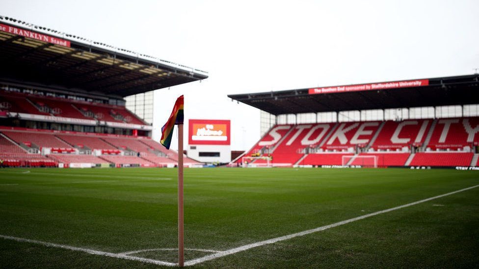 Lee Blakeman (@leeblakeman) on Twitter photo All the reaction to <a href="/stokecity/">Stoke City FC</a> parting company with Alex Neil on the show this morning 0600-1000 <a href="/BBCRadioStoke/">BBC Stoke & Staffordshire</a>
<a href="/cliveclarke3/">Clive Clarke</a> <a href="/Gabs50Zakuani/">Gabriel Zakuani</a> & <a href="/AngelaSmith_/">Angela Smith.</a> amongst the guests. We’re here: bbc.co.uk/programmes/p0g… All the reaction to <a href="/stokecity/">Stoke City FC</a> parting company with Alex Neil on the show this morning 0600-1000 <a href="/BBCRadioStoke/">BBC Stoke & Staffordshire</a>
<a href="/cliveclarke3/">Clive Clarke</a> <a href="/Gabs50Zakuani/">Gabriel Zakuani</a> & <a href="/AngelaSmith_/">Angela Smith.</a> amongst the guests. We’re here: bbc.co.uk/programmes/p0g…