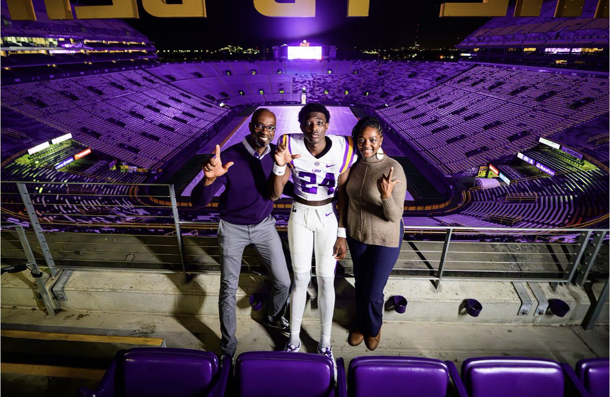 Aeron “Bigfoot” Burrell tweet media