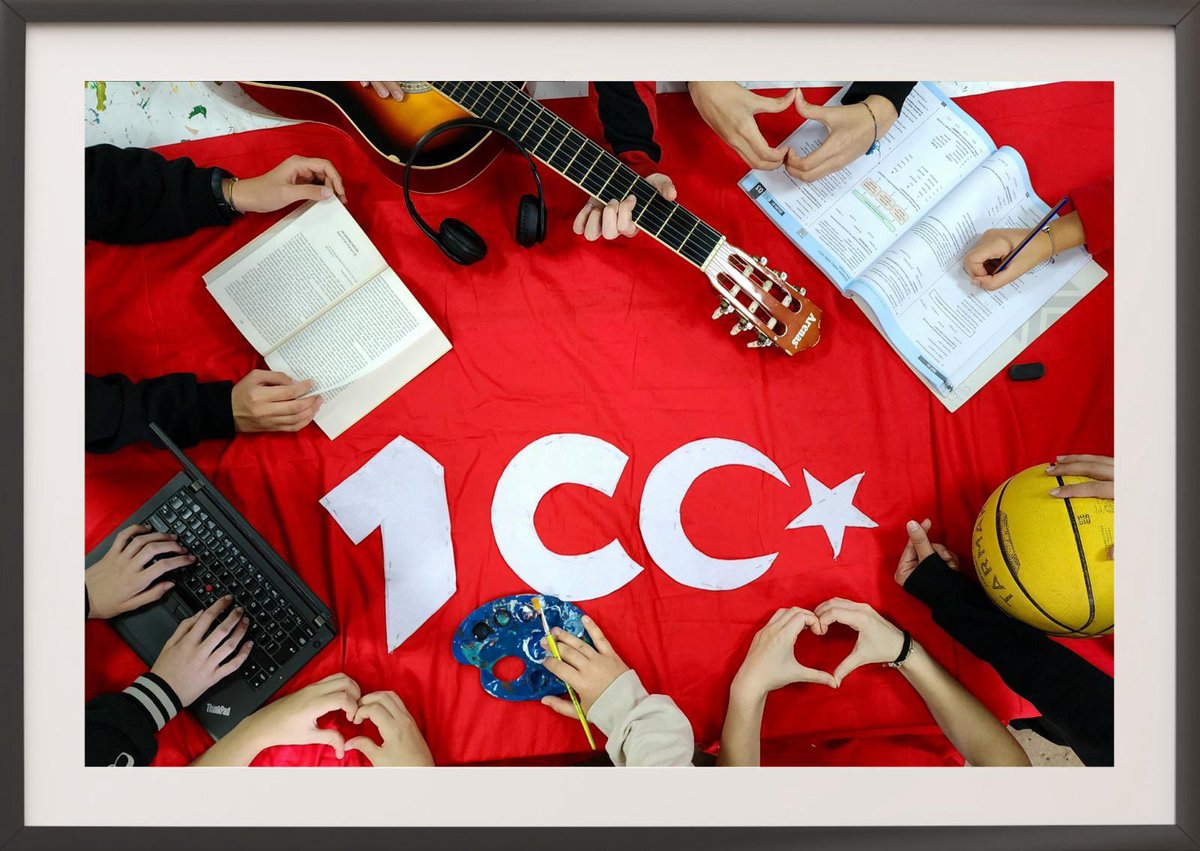 Spor ve sanat, çocuklarımızın beden ve zihin sağlığını korur, hayal gücünü geliştirir, sorun çözme yeteneğini artırır.

Evlatlarımızın kendilerini ve toplumu tanımaları, ifade etmeleri, özgür, özgün, özgüvenli, özsaygılı, özenli ve öğrenmeye hevesli bireyler olmaları için sporun