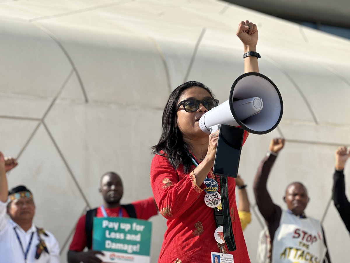 IBONIntlClimate's tweet photo. IN PHOTOS: Rights defender groups from different parts of the globe came together for an action yesterday at #COP28 to commemorate #IHRD2023, denouncing the attacks against land and environmental defenders.

No #climatejustice without #humanrights!
#Decolonize2Decarbonize https://t.co/FzbYAEUH3p