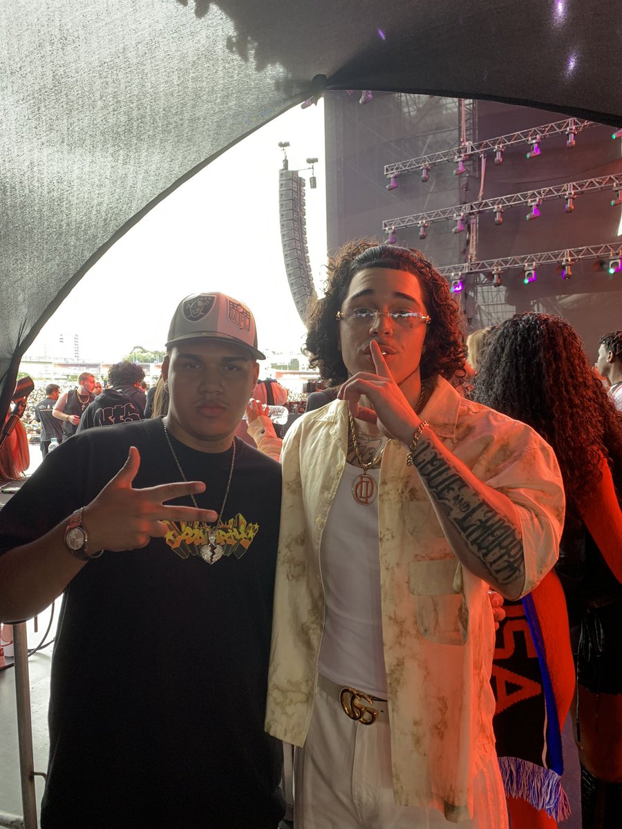 KeikD17's tweet photo. cena 2k22 foi MUITO superior ao cena 2k23

mas oque eu vivi nesse cena foi incomparável, aproveitei DMS muita coisa e pra mim foi o melhor festival da minha vida

segue algumas vivencias minhas ai https://t.co/IKLeJ7R6Ni
