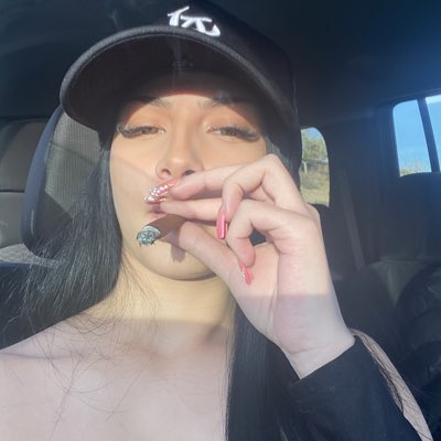 Dutch04bunny's tweet photo. #NewProfilePic https://t.co/rzV0YZtxuC