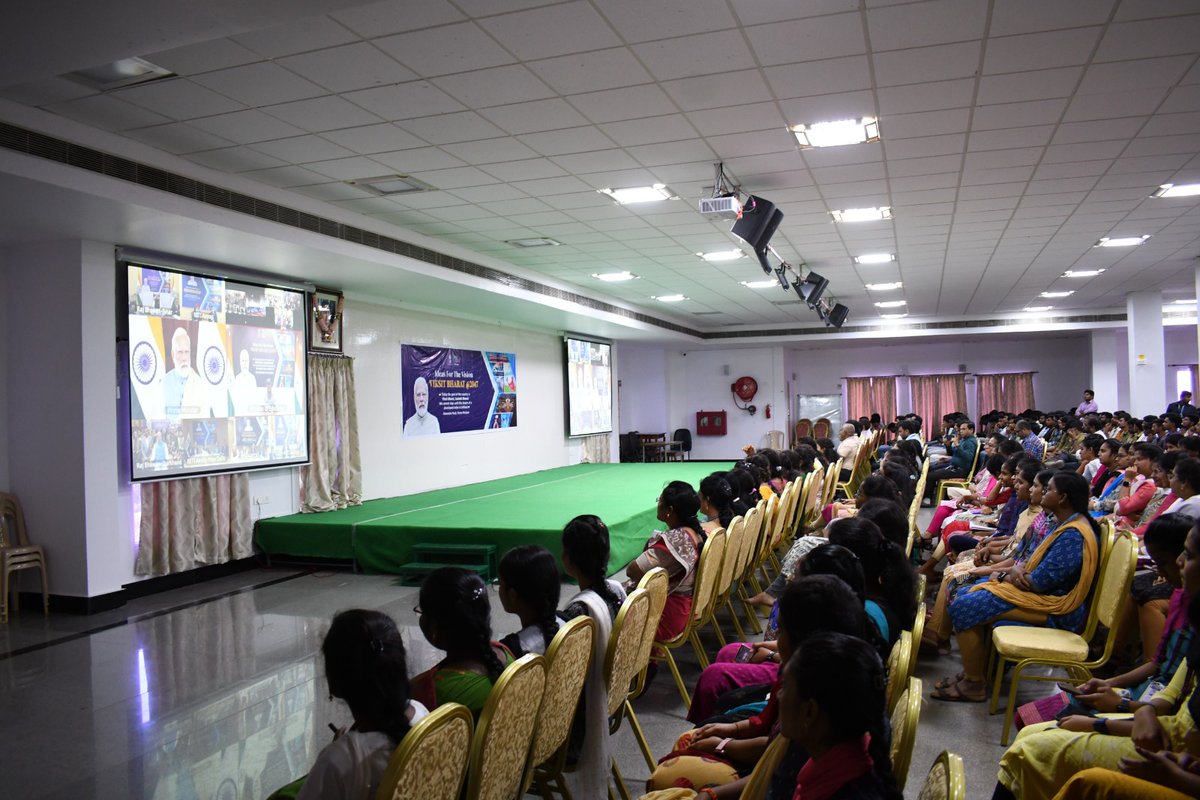 LBRCE1's tweet photo. #Ideas4ViksitBharat #lbrce Lakireddy Balireddy College of Engineering #CSE #ECE #EEE #mechanicalengineering #civilengineering #aerospace #AICTE #UGC #nirf #MHRDInnovationCell #MHRD https://t.co/THbsPGg0JF