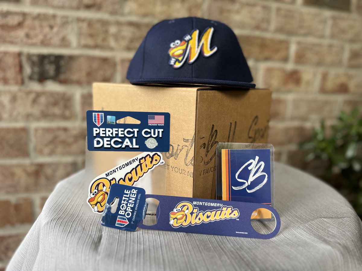 SportsBallLLC's tweet photo. Our subscription boxes make an awesome #ChristmasPresent or #HolidayGift!

Plus every order will receive a FREE GIFT!

#MerryChristmas #HappyHolidays https://t.co/ZobszVEnO4