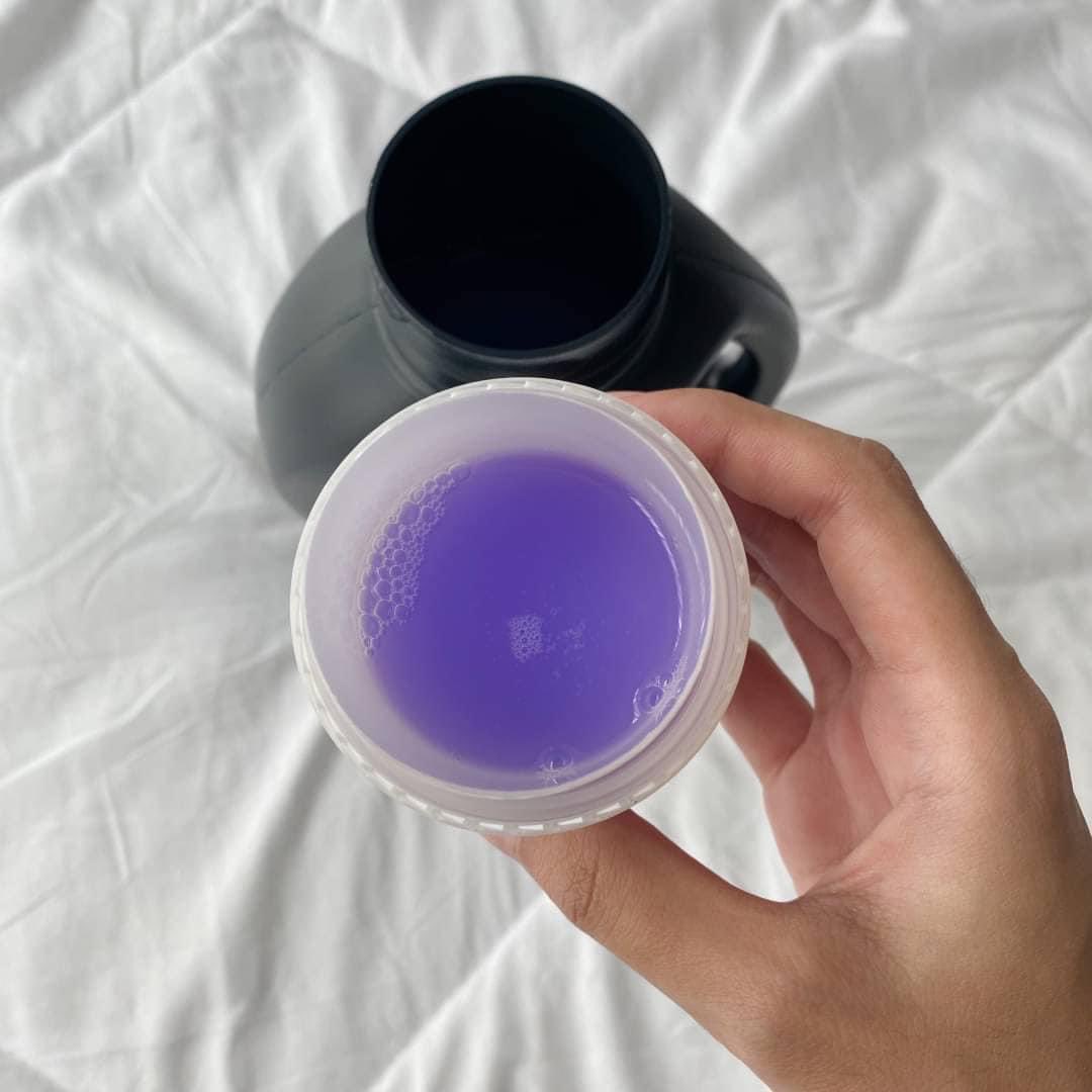 itssssssssara's tweet photo. If you jenis yang suka buang baju/ seluar lepas lusuh, I suggest you try pakai ni. Warna pakaian auto gelap balik wehh! You pakai sikit je, terus macam baru. Takdela membazir bila lusuh je terus buang

Works like magic!!✨💯 https://t.co/4UhAabQNZG