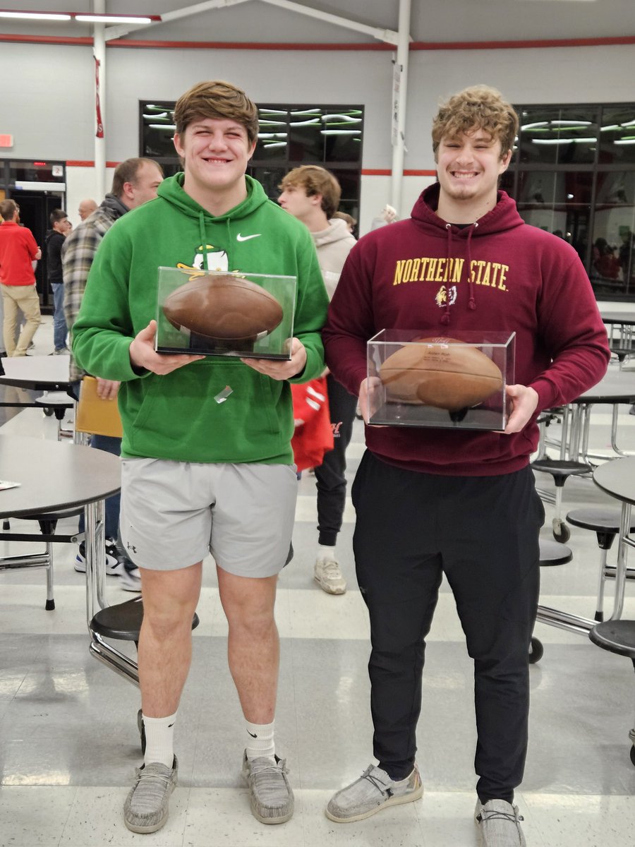 Cheesin📸 Ended as the record holder for sacks in a game and sacks in a season at Hortonville!!