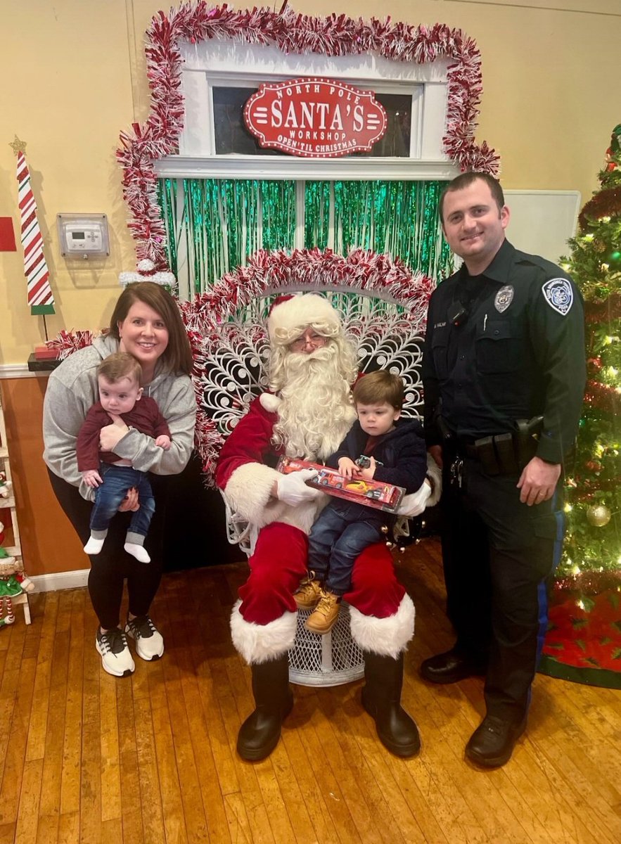 SoBrunswickPD's tweet photo. It was a great Santa Day! South Brunswick officers and PBA 166 teamed up to bring joy to so many children today. Thank you to the Moose Lodge for hosting the event. #SantaDay https://t.co/DrmUisCs60