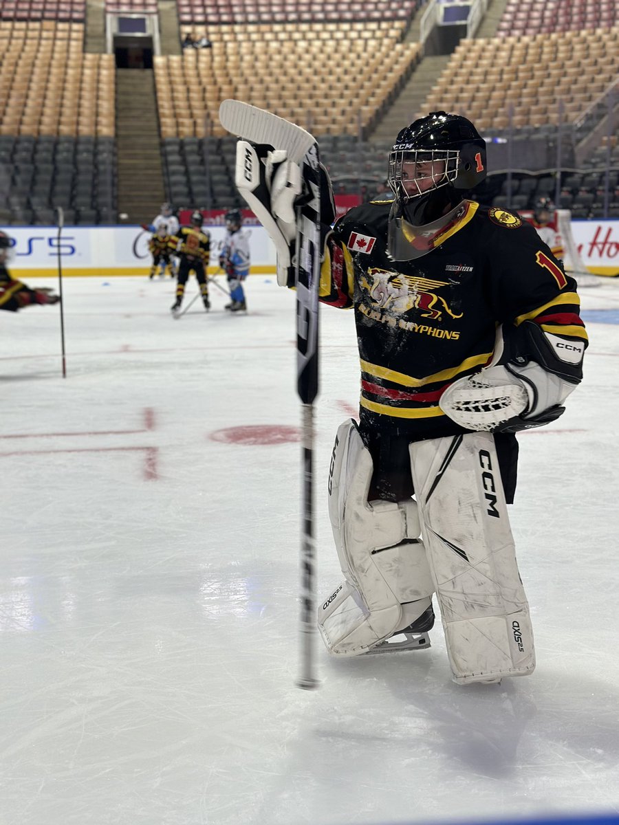 Adam_Stewart_'s tweet photo. Nice session today hosted by the @FordCanada Drills and Skills event at o Scotiabank Place. https://t.co/khGOGycORJ
