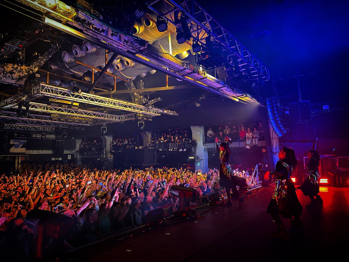 BABYMETAL_JAPAN's tweet photo. Thank you for coming to BABYMETAL WORLD TOUR 2023 EU &amp; UK in Barcelona🇪🇸

#BABYMETAL #BABYMETALWORLDTOUR2023 #BARCELONA https://t.co/2fP1LwN9pM