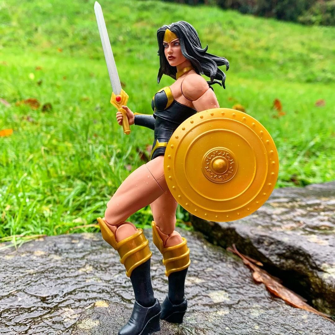 MarvelLegendsHQ's tweet photo. Power Princess! 💪
📸: @displayedonce
#Marvel #MarvelComics #MarvelLegends #SquadronSupreme #PowerPrincess https://t.co/dIRM4jxHMp