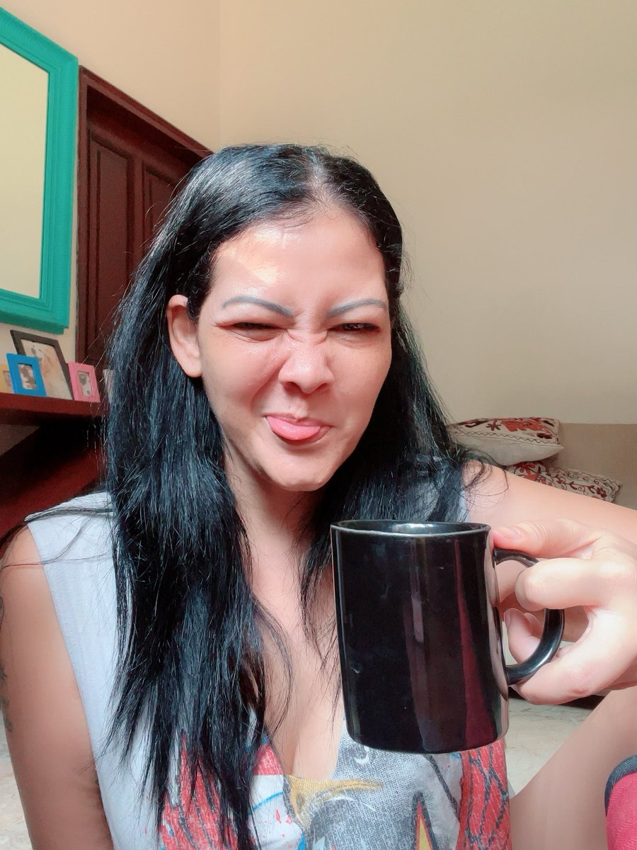 melaniesubono's tweet photo. Paitan KOPI ato Paitan Tau tau kurang dari 3 minggu dah GANTI TAUN ??? 

Brasa anyep gak sih taun ini… gue berasa kayak besi tempa .
Abis tenaga , fisik dan mental 

Tapi december ini mulai ada pencerahan jadi semoga 2024 nya Manisan dikitlah…. 

LO GMANA ? https://t.co/ellHl3Yc8k