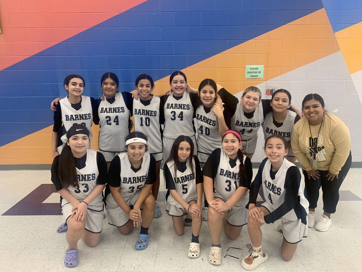 MsFloresUSHist's tweet image. Girls Basketball had their tournament this weekend. 7B did a great job!