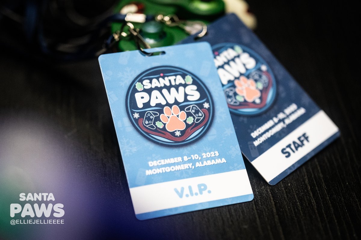 Santa Paws tweet media