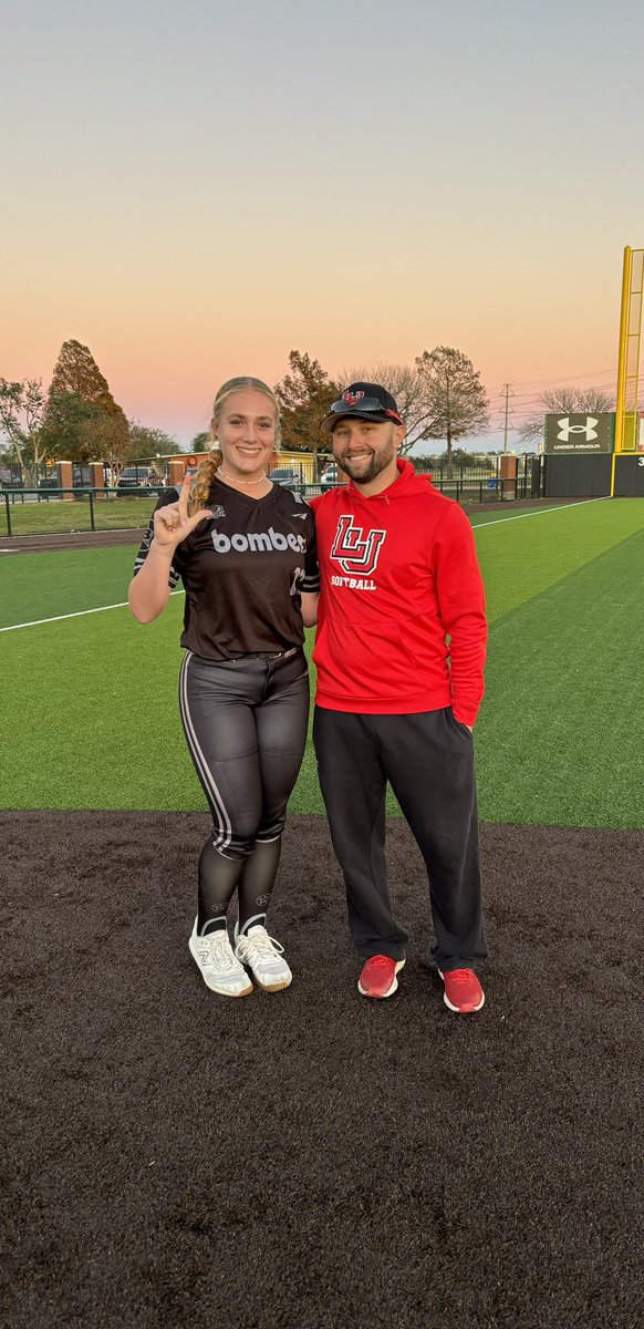 Thank you Coach @AmyHooks10 and Coach @anthony_aresco for your time today at camp. I enjoyed every minute and I’m grateful for the invite. @LamarSoftball @bombersGN16u @bombers_academy