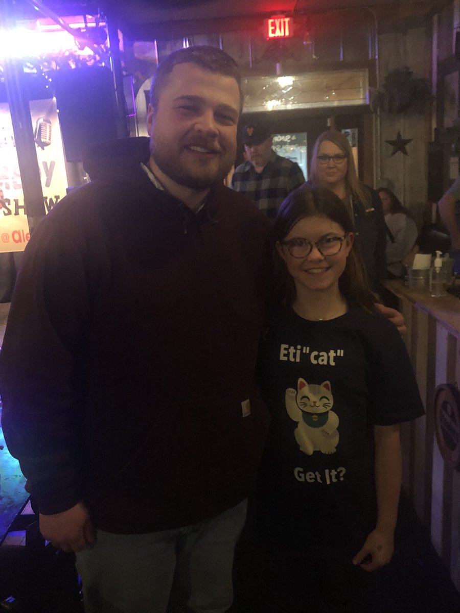 dgallen34's tweet photo. @realaaronweber 
Thanks for a great show and making Teagan’s night! https://t.co/RMnFqg8oKs