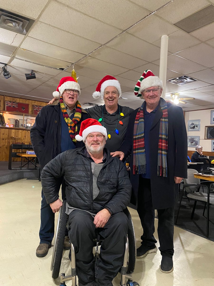 Pearskw's tweet photo. Sooke Christmas Parade tonight put together by our amazing Lions clubs https://t.co/hMuAQmWDdc