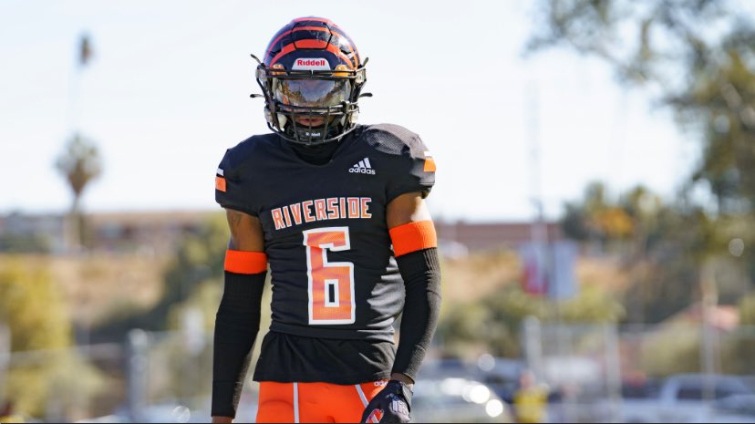 behumblequay's tweet photo. Full season highlights https://t.co/IGhlvd43cb
State champ💍
Best slot corner 
@CoachPaychek @GenoRamsey @Coach_BBrooks @RCCTigerFB https://t.co/4At7xWfsrl