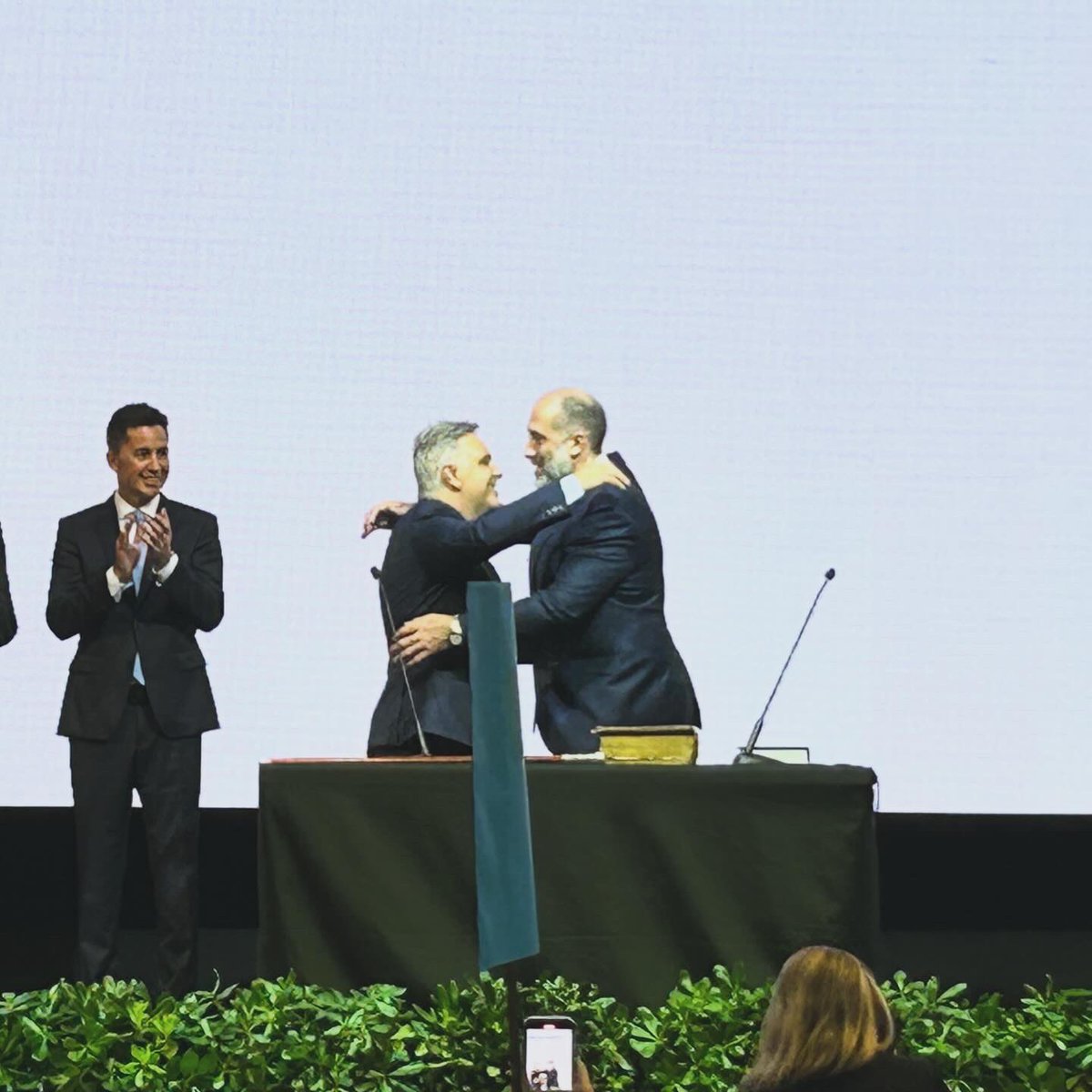 Asumo un nuevo desafío como Ministro de Economía y Gestión Pública. 

Profundamente agradecido por la confianza del Gobernador de la Provincia de Córdoba <a href="/MartinLlaryora/">Martín Llaryora</a> y la del equipo.