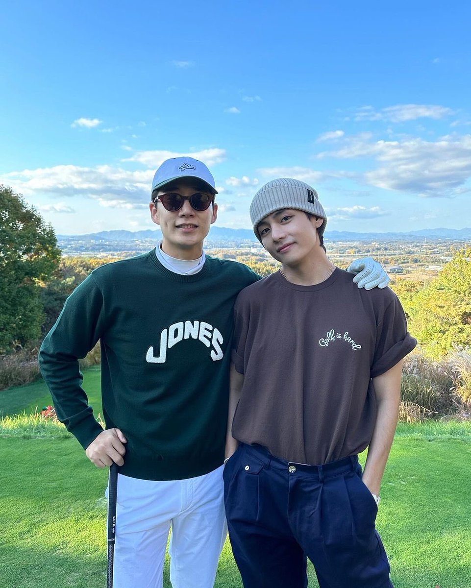 archiveforthv's tweet photo. [byungseokko_pro] ig post

with @/thv

🔗https://t.co/BGdTyykWeT https://t.co/AL05TFLA1d